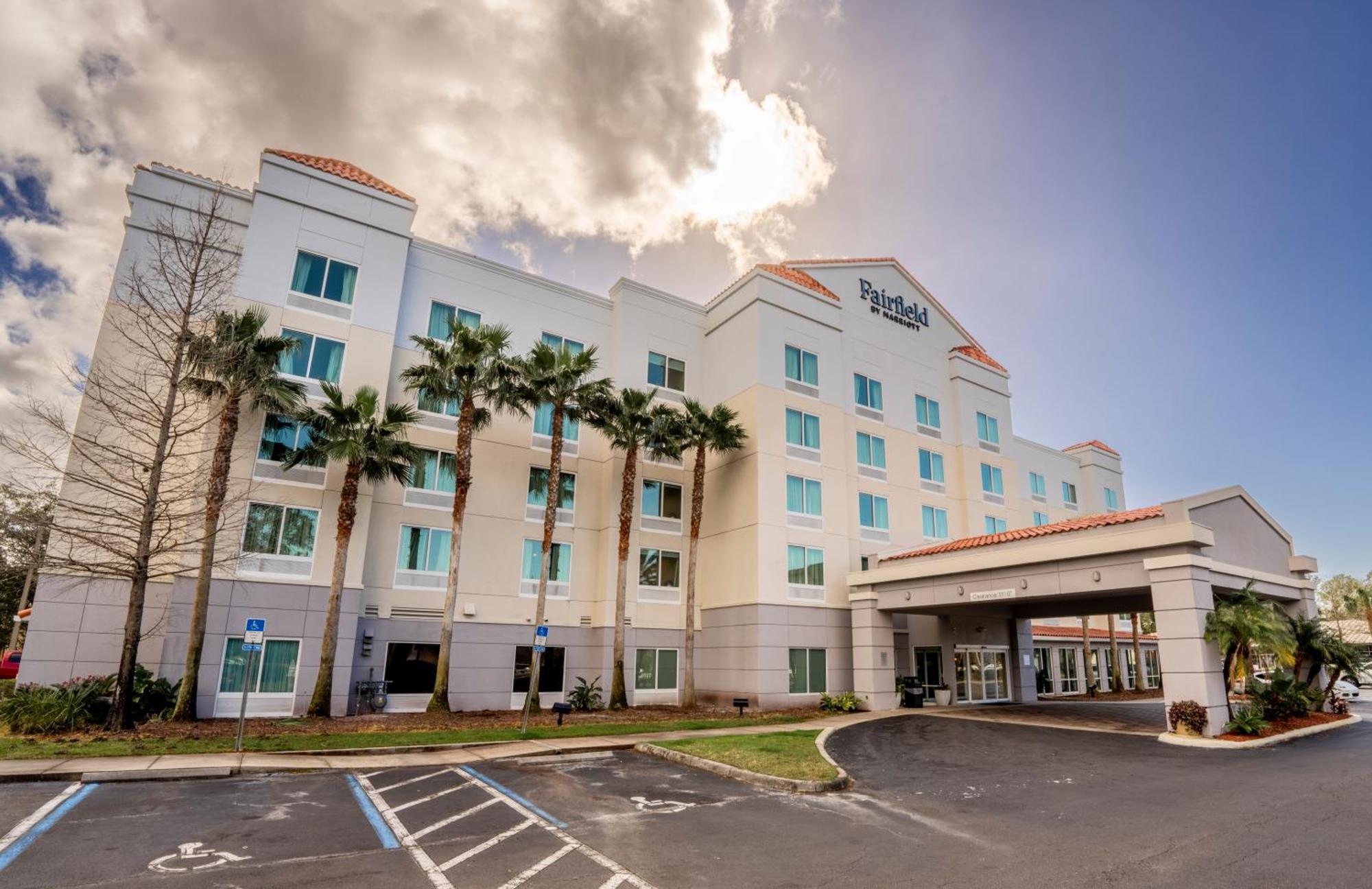 Fairfield Inn & Suites Jacksonville Butler Boulevard Exterior photo
