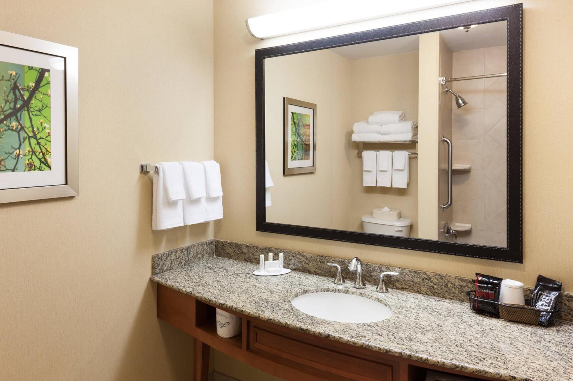 Fairfield Inn & Suites Jacksonville Butler Boulevard Exterior photo