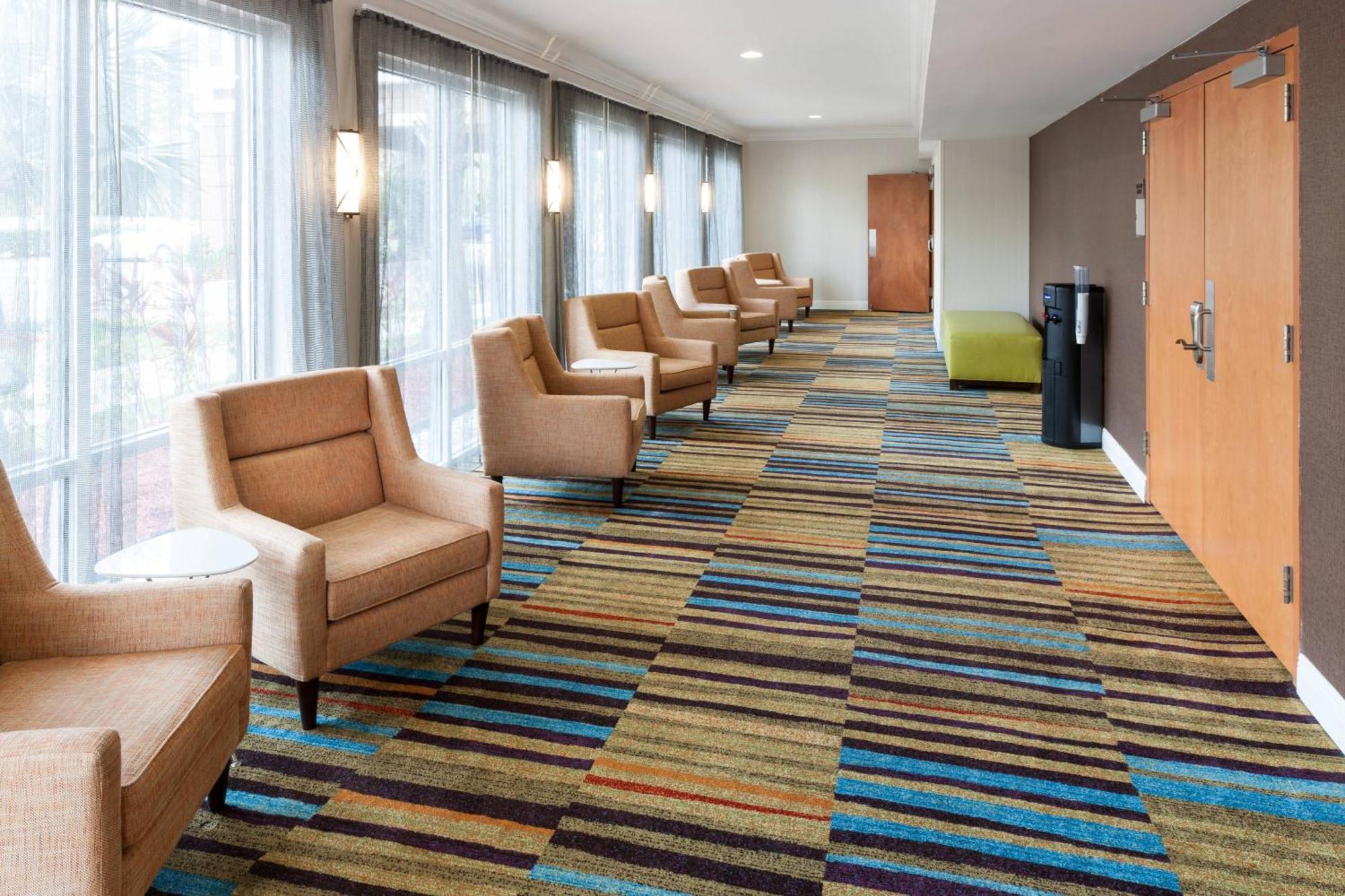 Fairfield Inn & Suites Jacksonville Butler Boulevard Exterior photo