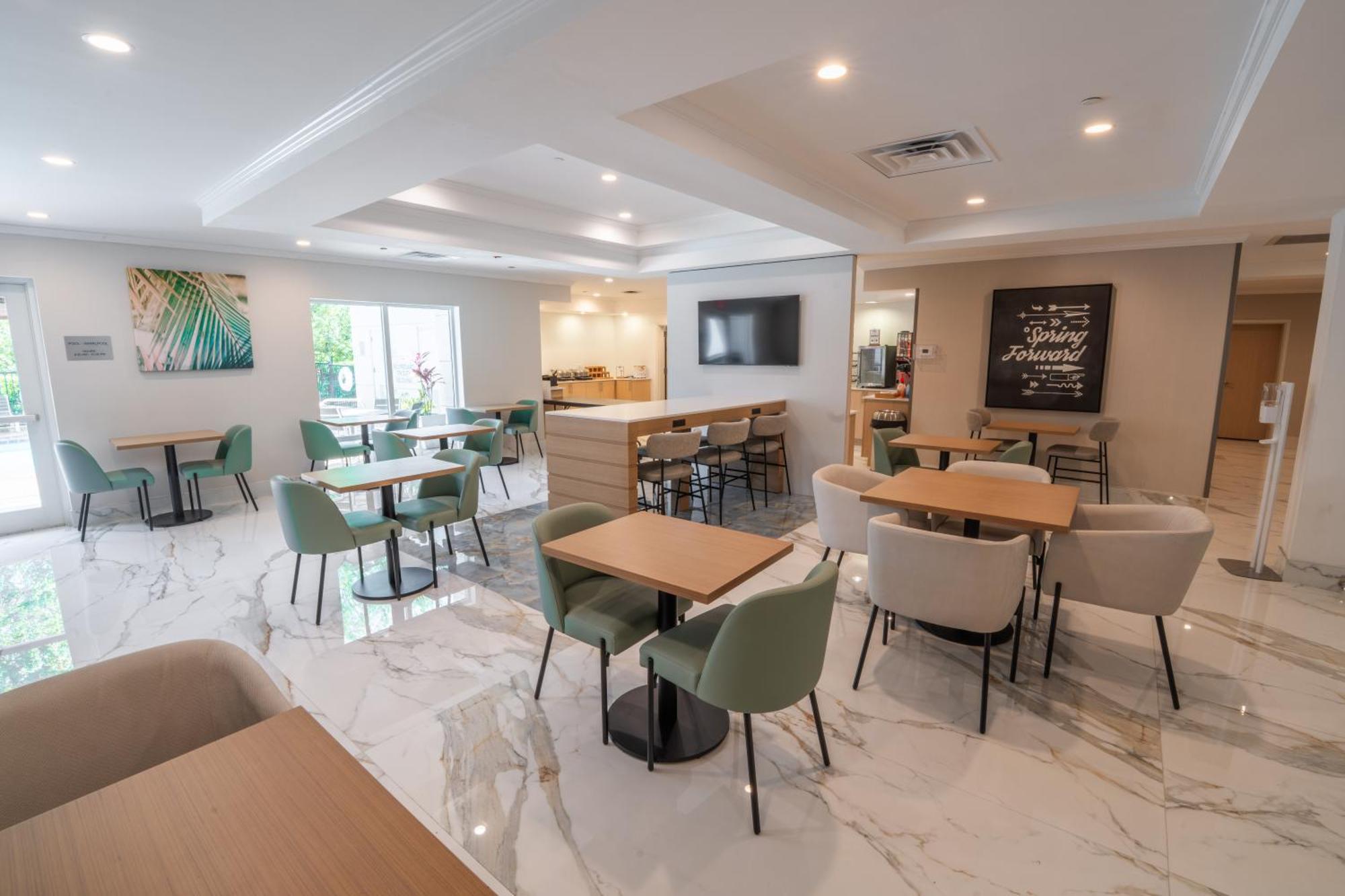 Fairfield Inn & Suites Jacksonville Butler Boulevard Exterior photo